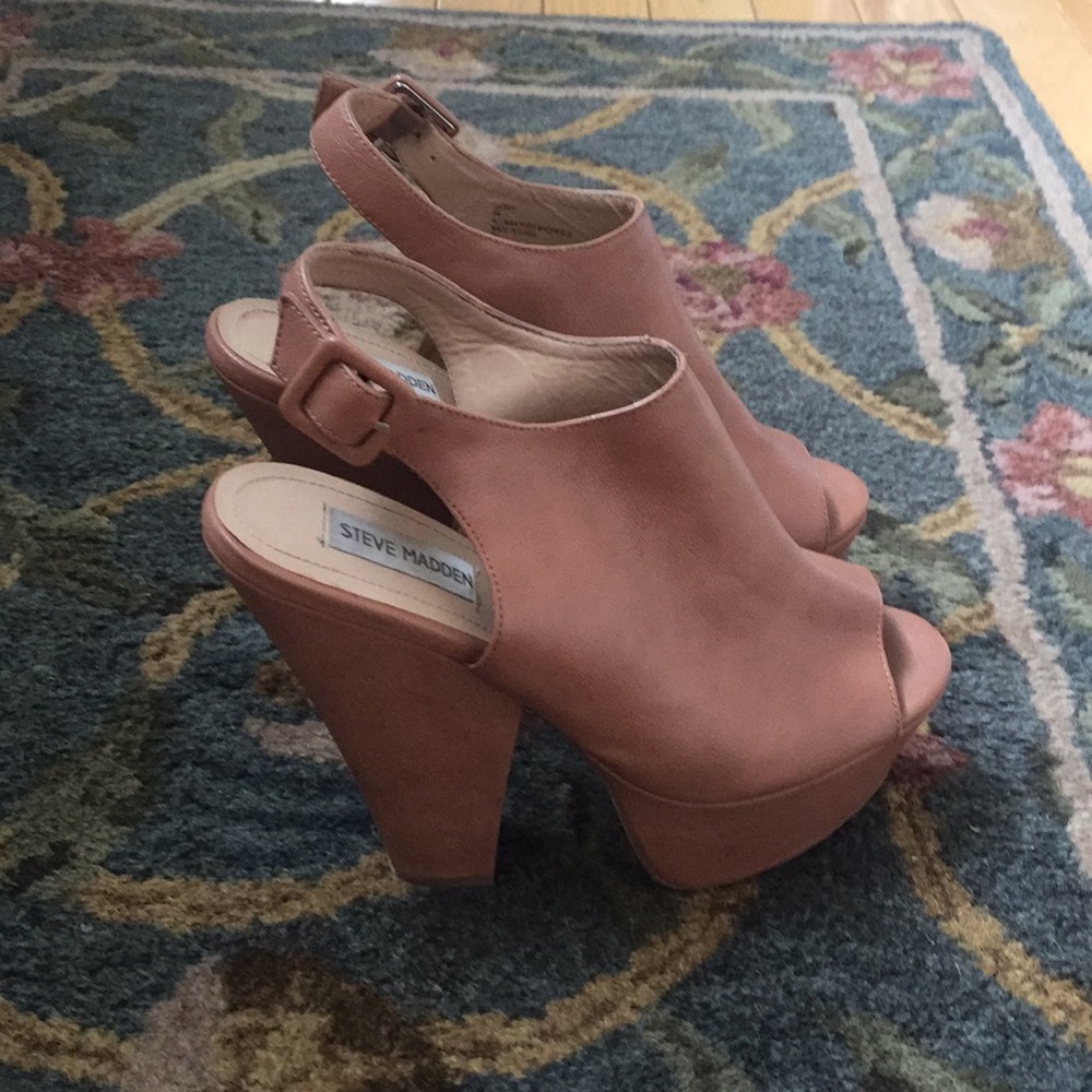 Shoes - Picture 2 of 3